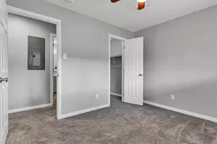 9519 Pagewood Ln, Houston, TX 77063 - Photo 14