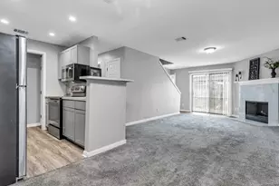 9519 Pagewood Ln, Houston, TX 77063 - Photo 6