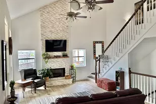 107 Bamaku Bend, Tiki Island, TX 77554 - Photo 8