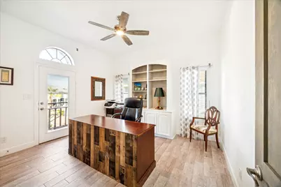 107 Bamaku Bend, Tiki Island, TX 77554 - Photo 16