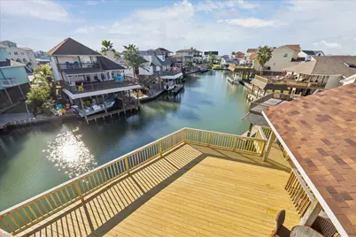 107 Bamaku Bend, Tiki Island, TX 77554 - Photo 12