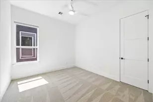 1423 E 36th St, Houston, TX 77022 - Photo 18