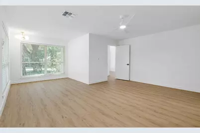 2 Crescent Falls Court, The Woodlands, TX 77381 - Photo 14