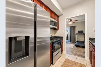 9707 Richmond Avenue #11, Houston, TX 77042 - Photo 18