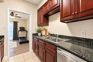 9707 Richmond Ave, Houston, TX 77042 - Photo 16