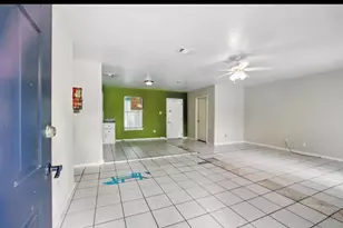 1911 Thonig Rd, Houston, TX 77055 - Photo 14