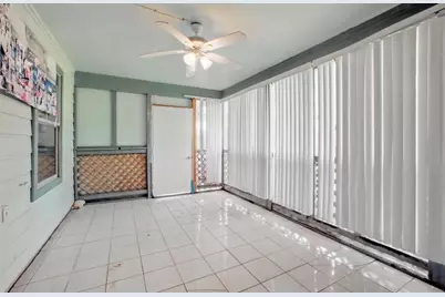 1911 Thonig Road, Houston, TX 77055 - Photo 10