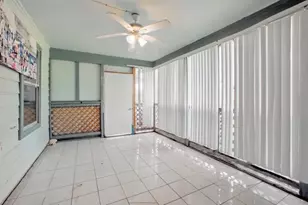 1911 Thonig Rd, Houston, TX 77055 - Photo 10