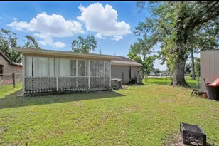 1911 Thonig Rd, Houston, TX 77055 - Photo 4