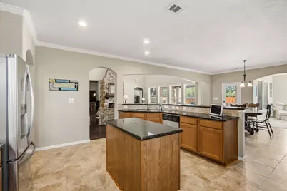 10458 Waterstone Estates Court, Tomball, TX 77375 - Photo 16