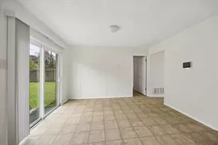 12639 Chiswick Rd, Houston, TX 77047 - Photo 4