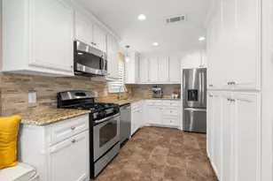 1115 Woodhill Rd, Houston, TX 77008 - Photo 6
