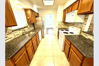 18 Brookflower Road, The Woodlands, TX 77380 - Photo 8