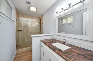 5954 Beaudry Dr, Houston, TX 77035 - Photo 32