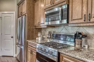 586 Ruby Drive, Bellville, TX 77418 - Photo 14