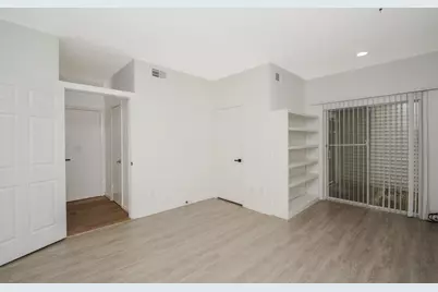 9809 Richmond Avenue #H10, Houston, TX 77042 - Photo 12