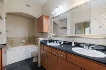 1901 Post Oak Boulevard #3109, Houston, TX 77056 - Photo 16