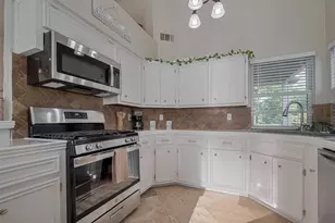 30411 Arborg Dr, Spring, TX 77386 - Photo 6