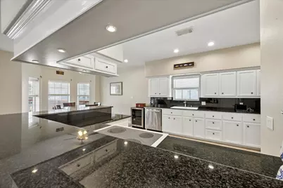 506 Westerly Drive, Tiki Island, TX 77554 - Photo 8