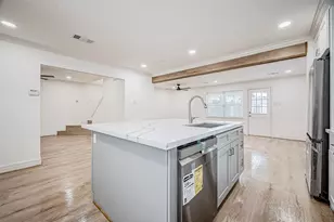 1739 Nocturne Ln, Houston, TX 77043 - Photo 12
