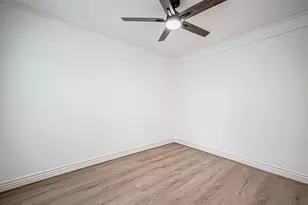 1739 Nocturne Ln, Houston, TX 77043 - Photo 18