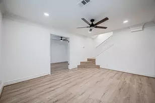 1739 Nocturne Ln, Houston, TX 77043 - Photo 20