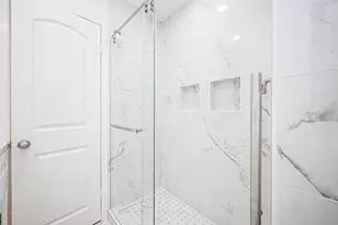 1739 Nocturne Ln, Houston, TX 77043 - Photo 32