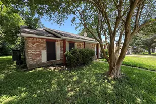 1538 Briarbank Dr, Missouri City, TX 77498 - Photo 2