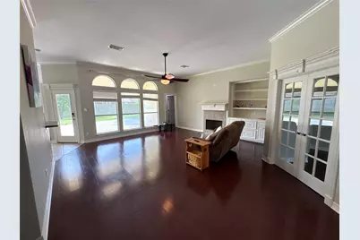 308 Williamsburg Avenue, Clute, TX 77531 - Photo 6