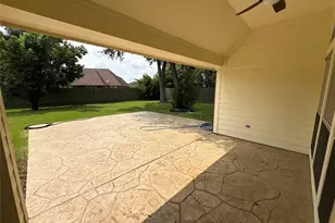 308 Williamsburg Ave, Clute, TX 77531 - Photo 24