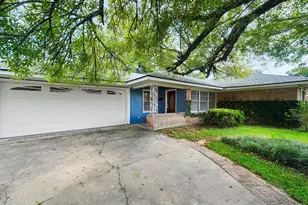 9015 Bintliff Dr, Houston, TX 77074 - Photo 2