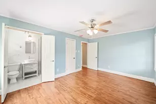 9015 Bintliff Dr, Houston, TX 77074 - Photo 8