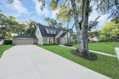 1306 Carriage Drive, Richmond, TX 77406 - Photo 2