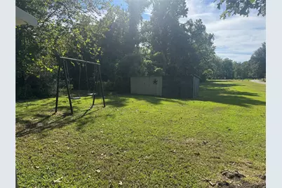 137 County Road 2090, Liberty, TX 77575 - Photo 24