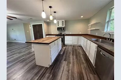 137 County Road 2090, Liberty, TX 77575 - Photo 8