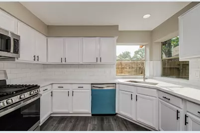 5803 Forest Timbers Dr, Humble, TX 77346 - Photo 10