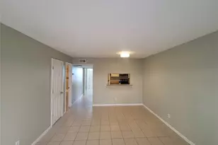 215 Postoffice, Galveston, TX 77550 - Photo 4