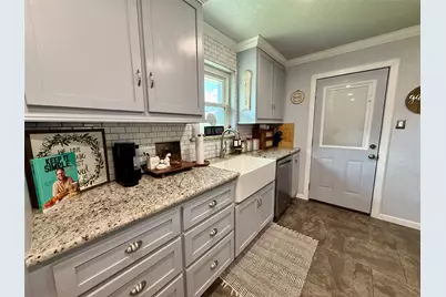 809 E Hamilton Street, West Columbia, TX 77486 - Photo 10