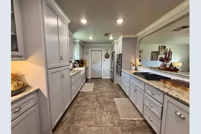 809 E Hamilton Street, West Columbia, TX 77486 - Photo 8