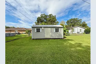 809 E Hamilton Street, West Columbia, TX 77486 - Photo 30