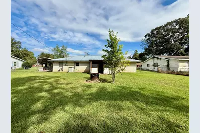 809 E Hamilton Street, West Columbia, TX 77486 - Photo 32