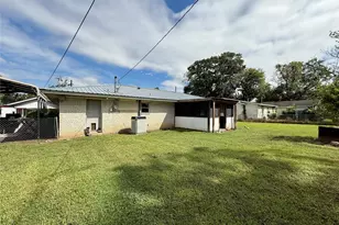 809 E Hamilton St, West Columbia, TX 77486 - Photo 34