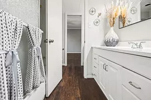 307 Yacht Club Ln, El Lago, TX 77586 - Photo 18