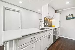 307 Yacht Club Ln, El Lago, TX 77586 - Photo 10