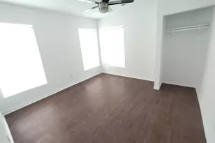 1302 W 6th St, Freeport, TX 77541 - Photo 8