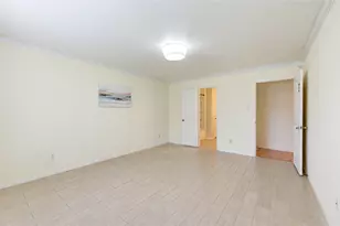 2915 Blue Mist Dr, Sugar Land, TX 77498 - Photo 4