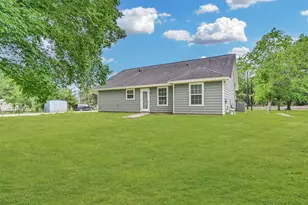 10533 Mary Ln, Manvel, TX 77578 - Photo 14