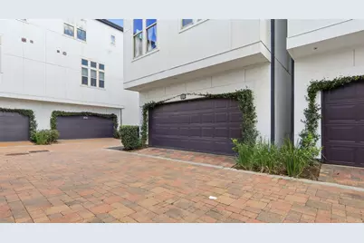 704 Paige Street, Houston, TX 77003 - Photo 38