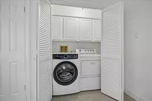 2214 Nantucket Dr, Houston, TX 77057 - Photo 16