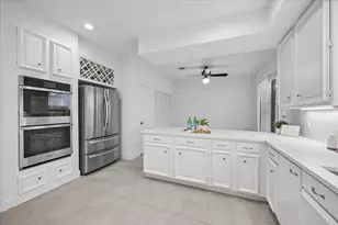 2214 Nantucket Dr, Houston, TX 77057 - Photo 12